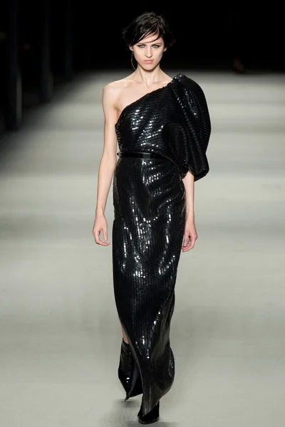 Look 40